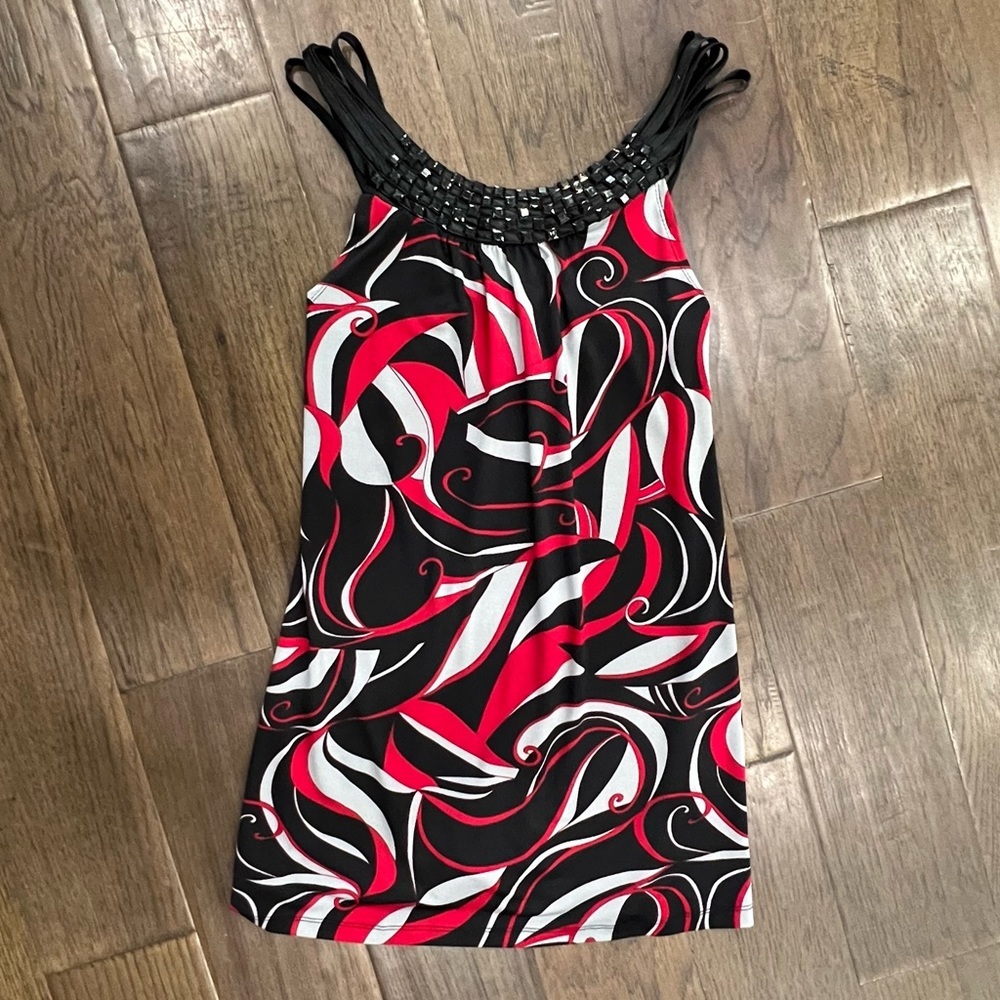 Sleeveless Top - Picture 11 of 16